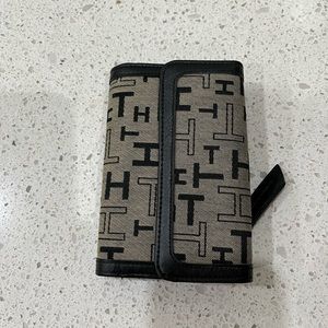 Tommy Hilfiger Trifold wallet with flap